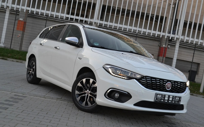 Fiat Tipo cena 54900 przebieg: 106000, rok produkcji 2020 z Płock małe 781